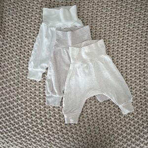 H&M 3-Pack Organic Cotton Baby Pants in Neutral Colors, Size 0-1M